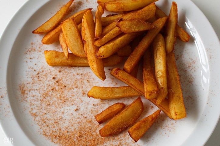 Heerlijk goudbruine frietjes met een pittige kruidenmix met maar 20% zout.