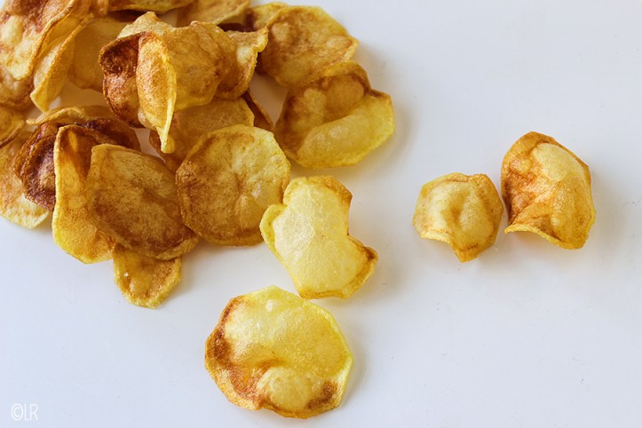 Heerlijk knapperige chips die je zelf hebt gemaakt. Heerlijk knapperige chips die je zelf hebt gemaakt.